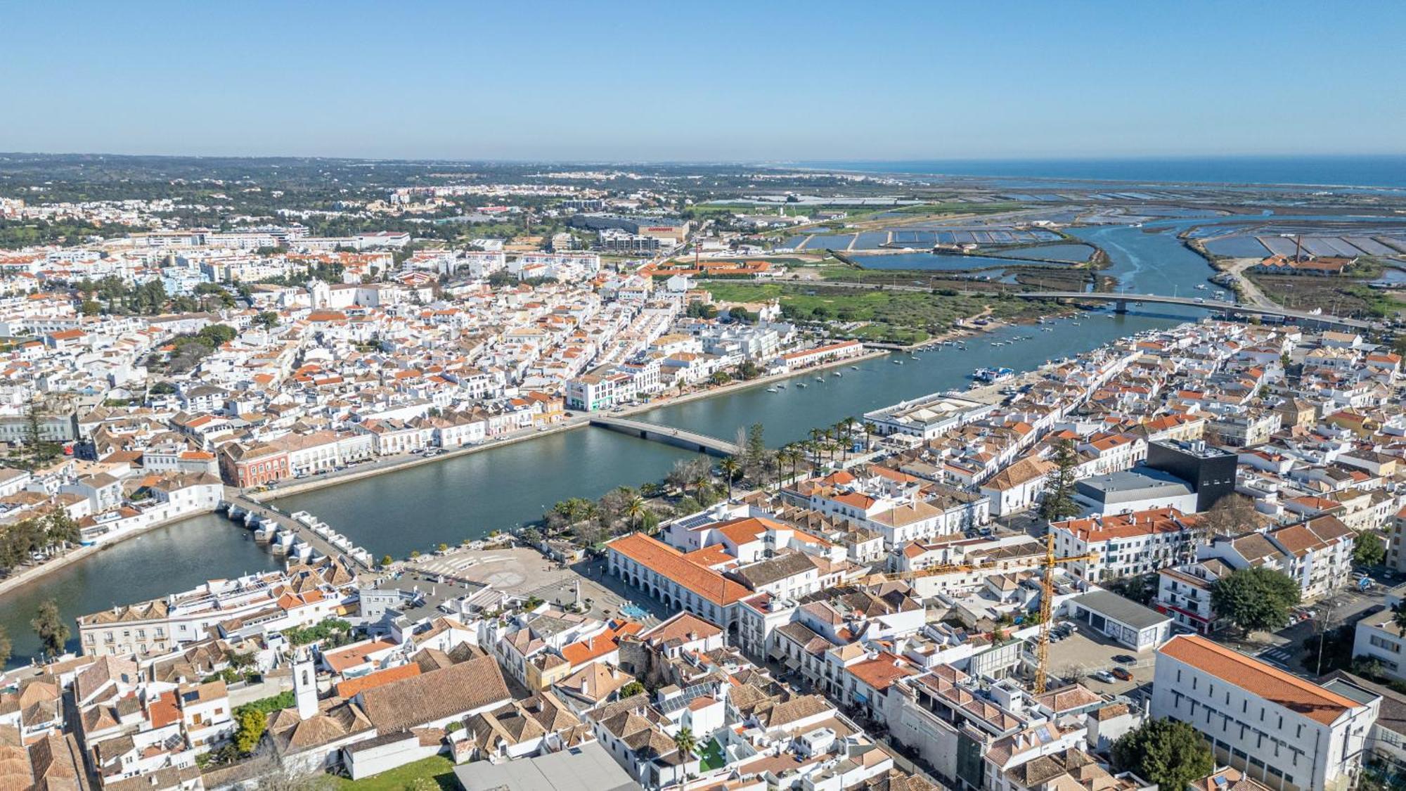 Willa Stylish Townhouse In Tavira Centre, Shared Pool Zewnętrze zdjęcie
